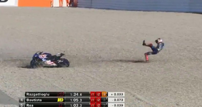 Toprak Razgatlıoğlu İspanya yarışında kaza geçirdi, hastaneye kaldırıldı!