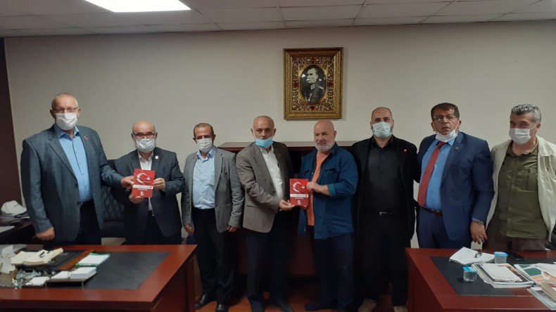 Yeniden Refah Partisi İzmit muhtarlar haftasını kutladı