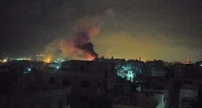 İsrail savaş uçakları Gazze’de Hamas’a ait bir mevziyi vurdu