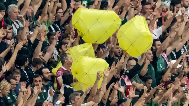 kocaelispor-amedspor-maci-oncesindeki-sari-poset-olayina-sorusturma-5-kisi-icin-gozalti-karari